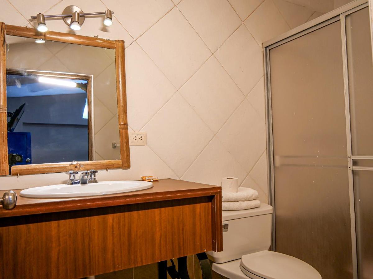 Hotel Guest House Wayra Куско Екстер'єр фото