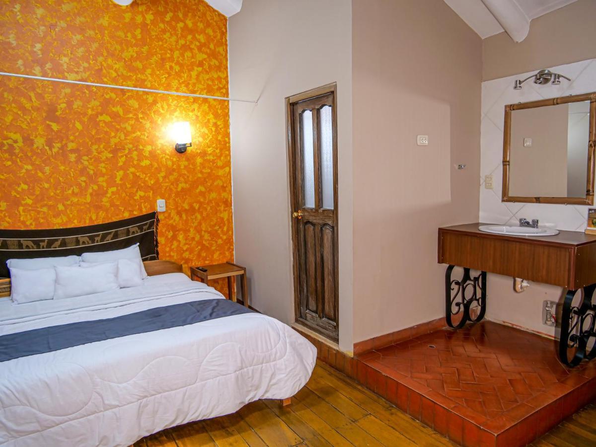 Hotel Guest House Wayra Куско Екстер'єр фото