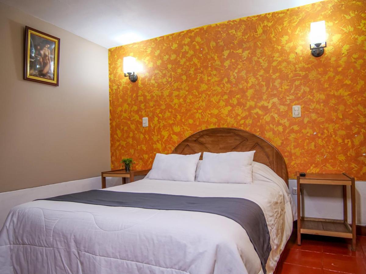 Hotel Guest House Wayra Куско Екстер'єр фото