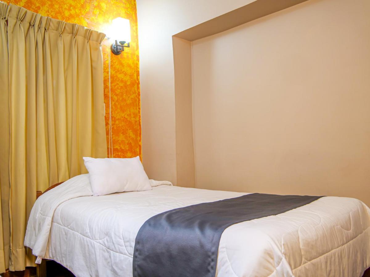 Hotel Guest House Wayra Куско Екстер'єр фото