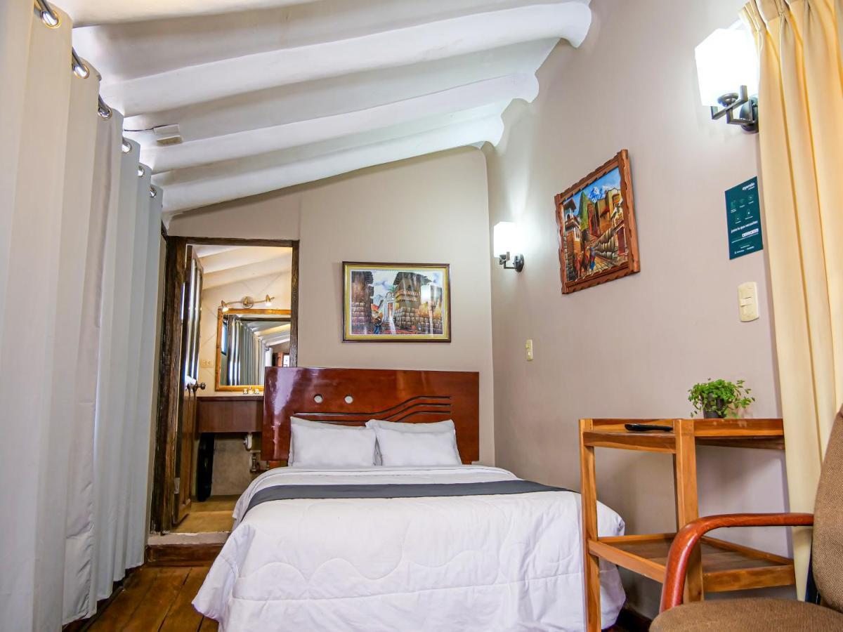 Hotel Guest House Wayra Куско Екстер'єр фото