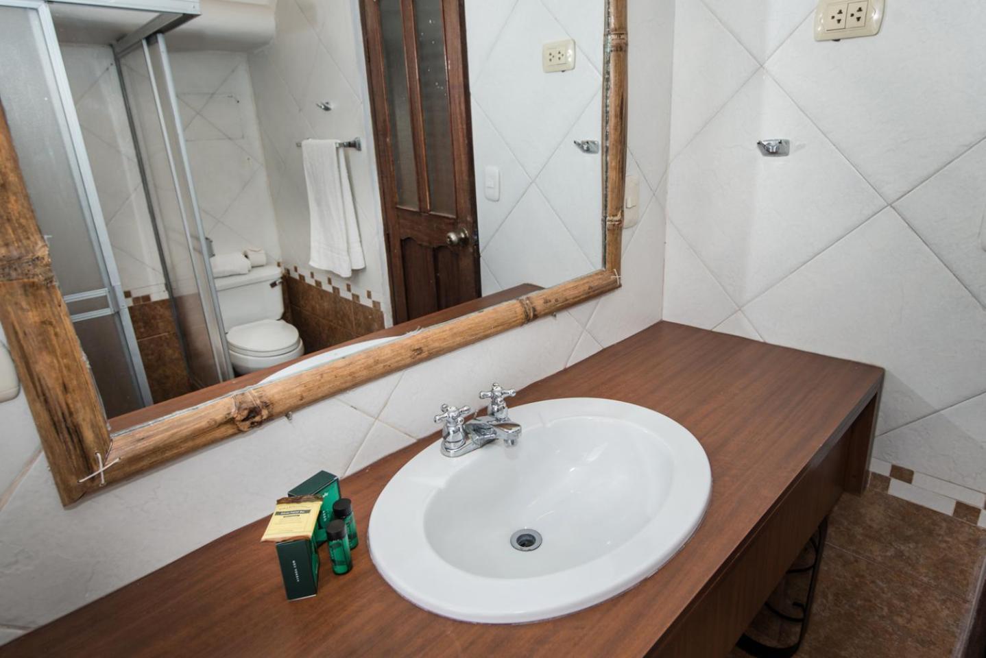 Hotel Guest House Wayra Куско Екстер'єр фото